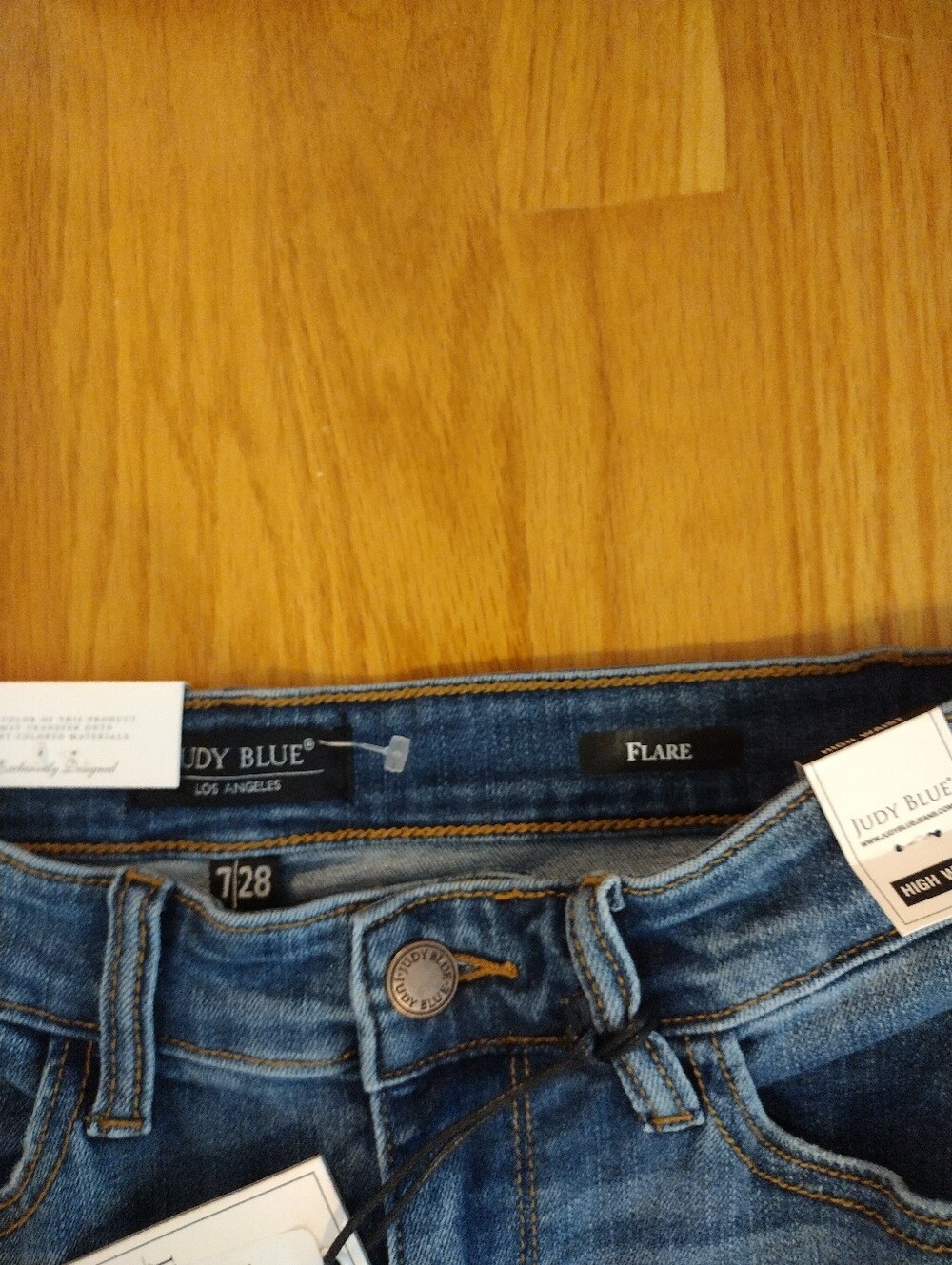 Judy Blue Classic Flare Jeans High Waist Medium Wash Denim Size 2 28 Boho NWT - Picture 4 of 6